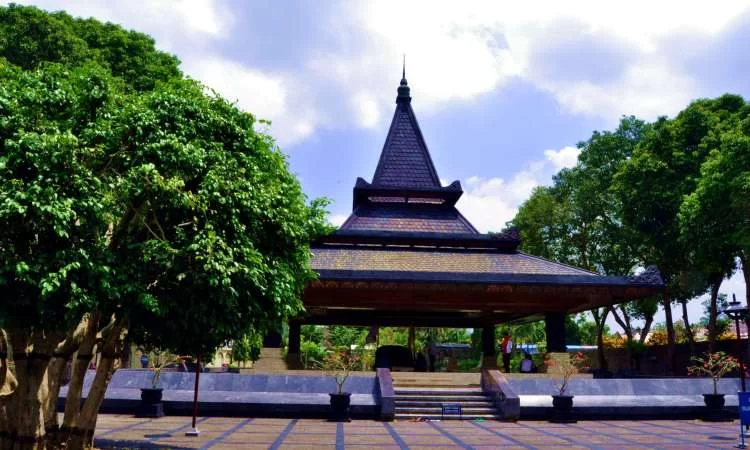 travel blitar surabaya 15